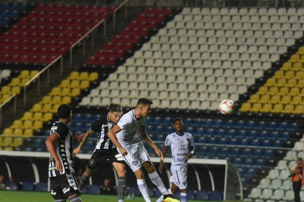 Vitória-ES X Botafogo no Kleber Andrade por Ricardo Medeiros
