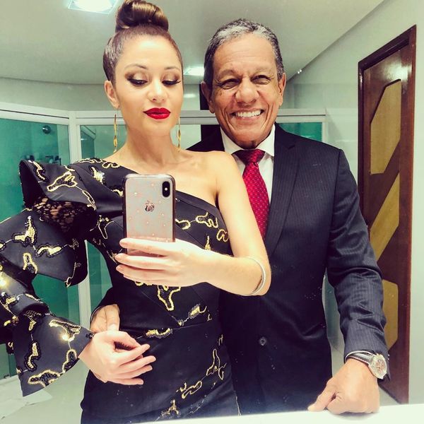 Vencedora do BBB11, Maria Melilo namora o empresário Arnaldo Pereira Filho. Crédito: Instagram/@mariamelilo