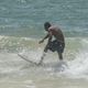 Pessoas curtindo o dia de sol na praia de Coqueiral de Itaparica