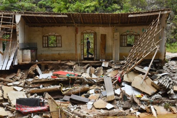 Casa destruída mostra o tamanho do estrago causado pela chuva na Região Sul do Estado 
