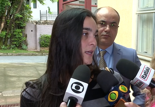 Em entrevista ao Jornal Nacional, Camila Demartini falou sobre a falta de assistência da cervejaria. Crédito: Reprodução/TV Globo