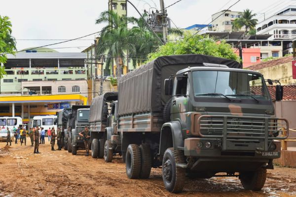 Chegada do Exército no Centro da Cidade de Iconha. por Fernando Madeira