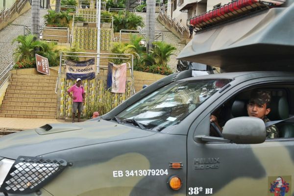 Chegada do Exército no Centro da Cidade de Iconha. por Fernando Madeira