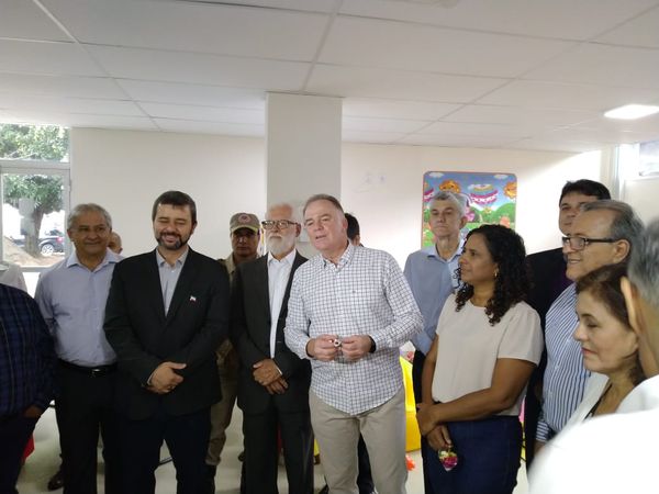 Governador Renato Casagrande e outras autoridade na inauguração do novo setor de oncologia do Hospital Infantil de Vitória. Crédito: Caique Verli