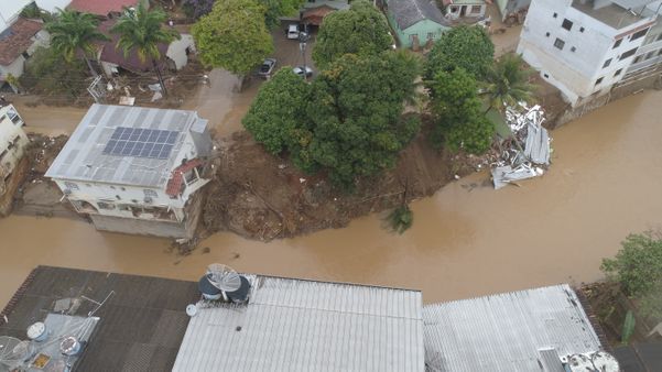 Imagens de drone  mostram danos causados pela chuva em Iconha por Marcel Alves