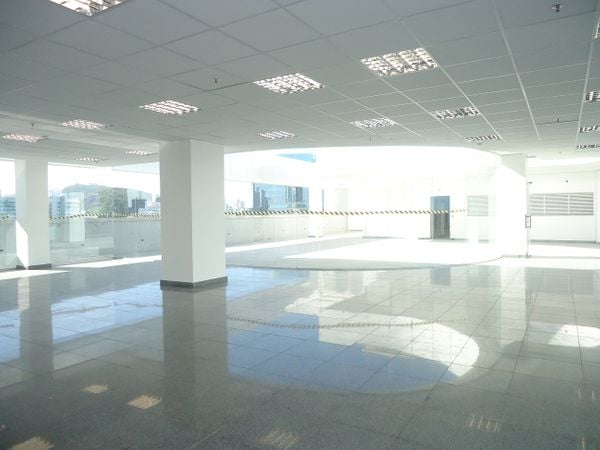 Área interna da nova sede do TRT: prédio ficou pronto após quase uma década de obras . Crédito: TRT 