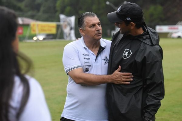 O Estrela, do técnico Zé Humberto, venceu o Botafogo em jogo-treino na pré-temporada . Crédito: Divulgação/Estrela