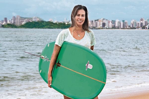 Raquel Hamasaki:  mulheres acima de 40 anos de idade apaixonadas pelo surfe por Ricardo Medeiros