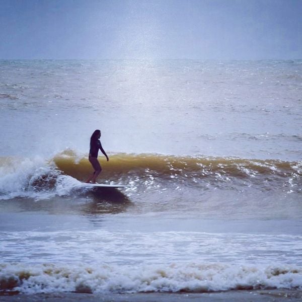 Suzana Hamasaki: mulheres surfistas no ES por Arquivo pessoal