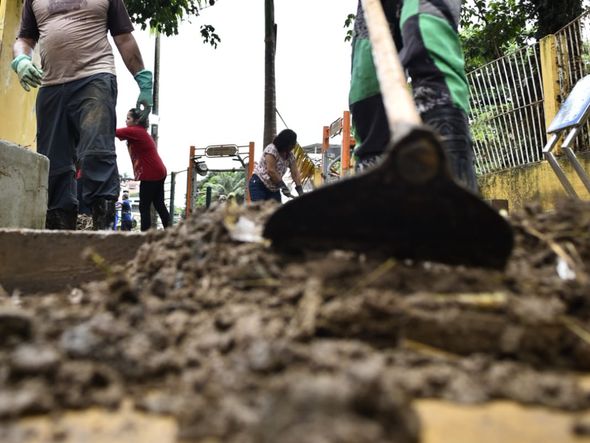 Voluntários se unem em mutirão de limpeza em Iconha   por Vinicius Gonçalves