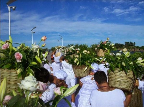 Festejos de Iemanjá na Praia de Camburi. Crédito: Divulgação