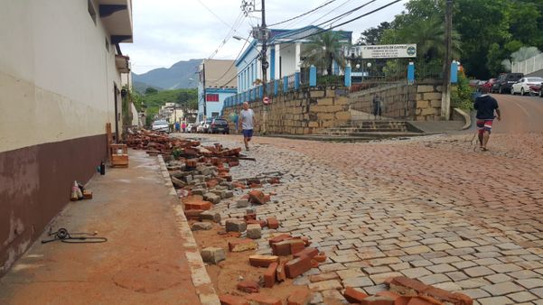 Ruas de Castelo, no Sul do Estado, após as chuvas por Beatriz Caliman