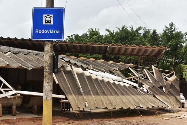 Estragos causados pela chuva que atingiu o município de Castelo no último sábado (25) por Fernando Madeira