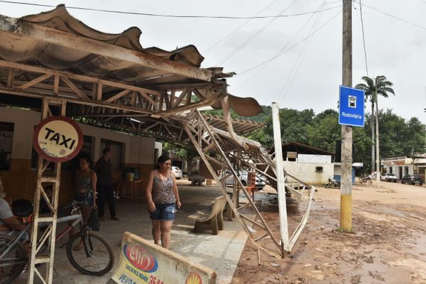 Estragos causados pela chuva que atingiu o município de Castelo no último sábado (25) por Fernando Madeira