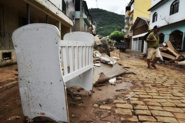 Estragos causados pela chuva que atingiu o município de Castelo no último sábado (25) por Fernando Madeira