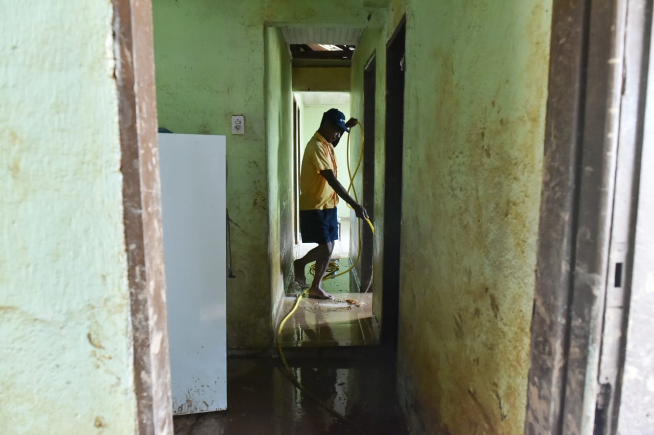 Estragos causados pela chuva que atingiu o município de Castelo no último sábado (25)