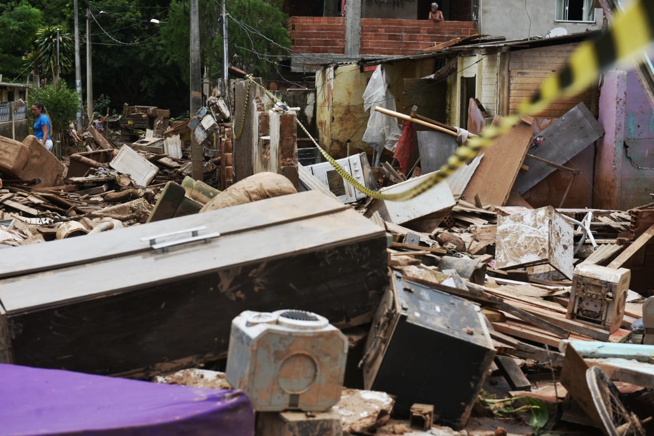 Estragos causados pela chuva que atingiu o município de Castelo no último sábado (25)
