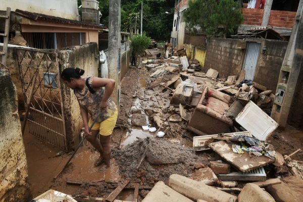 Estragos causados pela chuva que atingiu o município de Castelo no último sábado (25) por Fernando Madeira