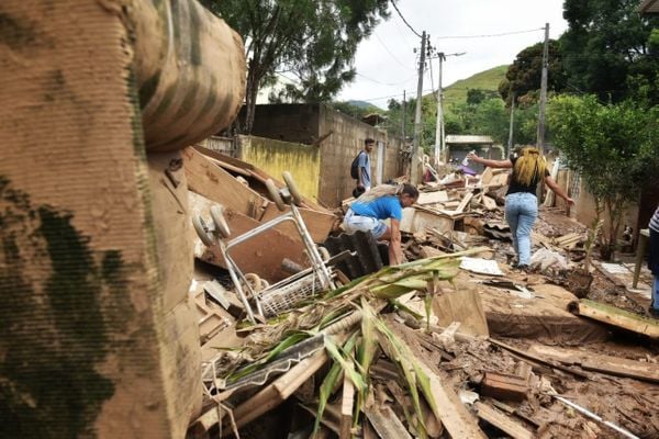 Estragos causados pela chuva que atingiu o município de Castelo no último sábado (25) por Fernando Madeira