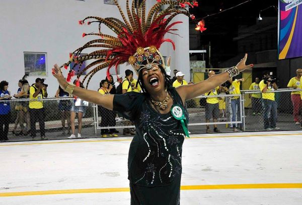 Iamara Nascimento comentarista de samba e cria da Piedade. Crédito: Divulgação