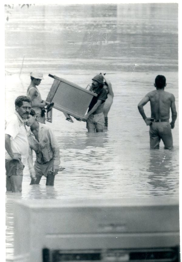 Nova enchente também causou prejuízos em Colatina, em novembro de 1981 por Acerco | A Gazeta