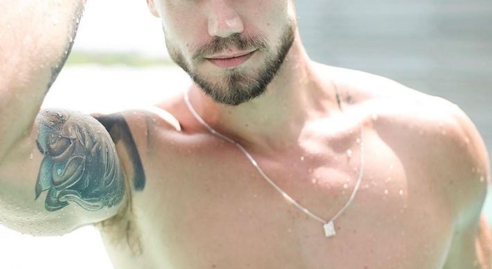 Marido de Mari Gonzalez e ex-BBB Jonas Sulzbach rebateu críticas que Zé Luiz, pai de Manu Gavassi, fez na web sobre o reality da Globo