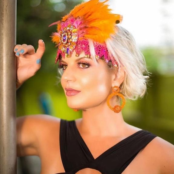 Adereços da marca local KP Acessórios para o carnaval 2020 por Divulgação