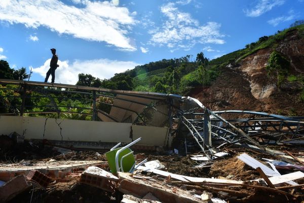 José Hermenegildo da Silva, o José Prego,  escapou da morte após casa desabar em Iúna por Fernando Madeira