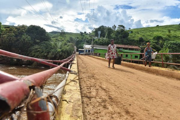 Edneia Esteves da Silva,  43 anos, moradora de Itaici, zona rural de Muniz Freire, fortemente afetada pelas chuvas por Fernando Madeira