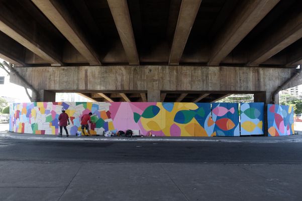 Data: 31/01/2020 - ES - Vitória - Murais coloridos pintados nos pilares da 3ª ponte pelos grafiteiros Handerson Chic e Fernando Sklu. A idéia partiu de Handerson, que teve o apoio do projeto A Arte é Nossa da PMV por Carlo Alberto Silva