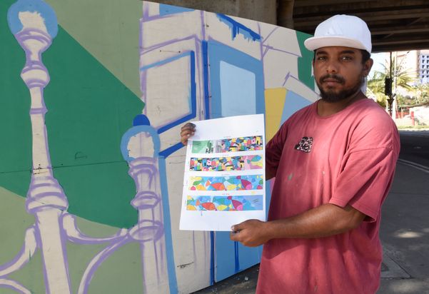 Data: 31/01/2020 - ES - Vitória - Murais coloridos pintados nos pilares da 3ª ponte pelos grafiteiros Handerson Chic e Fernando Sklu. A idéia partiu de Handerson, que teve o apoio do projeto A Arte é Nossa da PMV por Carlo Alberto Silva