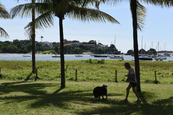 Praia da Guarderia em Vitória por Ricardo Medeiros