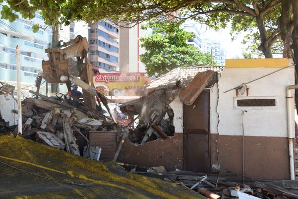 Os atuais estabelecimentos amanheceram impedidos de funcionar devido a determinação judicial por Ricardo Medeiros