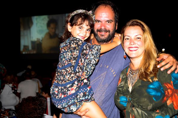Marcel Dadalto, Sanny Lis e a filha Chloe. Crédito: Sérgio Cardoso