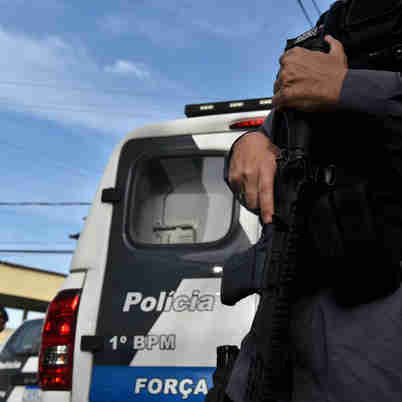 Imagem - Bairro da Penha: madrugada de tiroteio e confronto com a PM