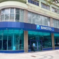 Incidente aconteceu na Agência Central do Banestes, na tarde desta quarta-feira (28); suspeito, de 63 anos, já tinha um mandado de prisão em aberto por tráfico de drogas