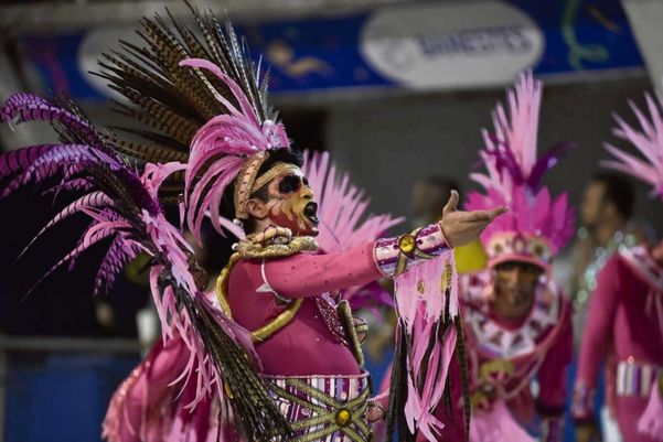 Componentes da Chegou o que Faltava se apresentam com muita emoção. Crédito: Arquivo AG