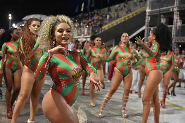 Ensaio técnico da Escola de Samba Unidos de Jucutuquara  por Fernando Madeira