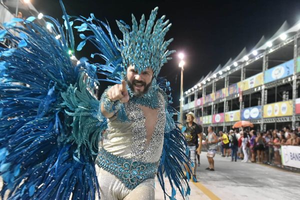 Ensaio técnico da Escola de Samba Unidos de Jucutuquara  por Fernando Madeira