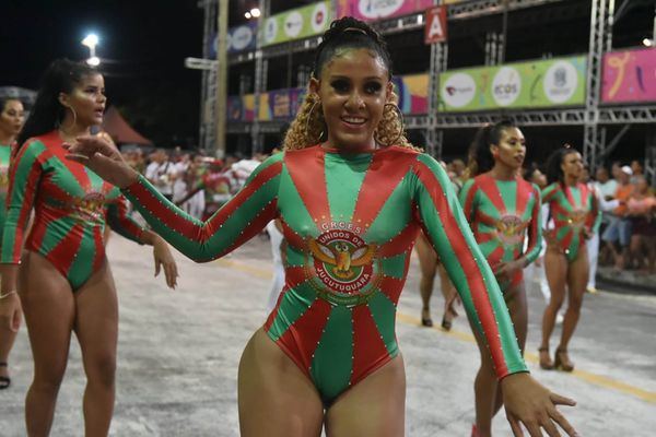 Ensaio técnico da Escola de Samba Unidos de Jucutuquara  por Fernando Madeira