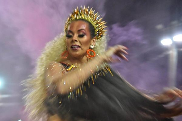 Ensaio técnico da Escola de Samba Unidos de Jucutuquara  por Fernando Madeira