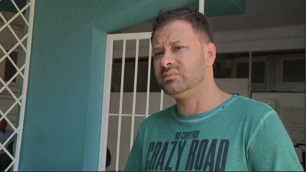 Douglas Augusto Poubel, marido da professora Mírian de Oliveira, 38, que morreu na noite de sábado (1º) após cair de um brinquedo em um parque de diversões de Itaipava (Itapemirim)