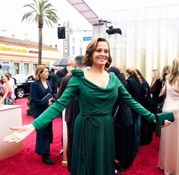 Oscar 2020: a atriz Sigorney Weaver . Crédito: Reprodução/Instagram @cinereferencias