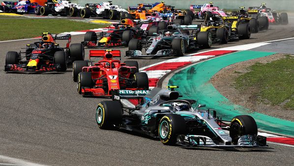 A corrida virtual teve problemas técnicos, e a baixíssima adesão dos pilotos do atual grid acabou gerando muitas críticas. Chamada de Virtual Race, a versão online do GP do Bahrein contou com apenas dois pilotos do atual grid
