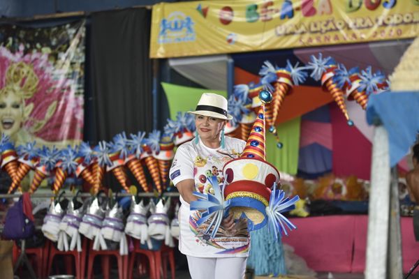 Data: 12/02/2020 - ES - Vitória - Beth Caseira, Novo Império. Entrevistada sobre escola de samba e comunidade - Editoria: Cidades - Foto: Vitor Jubini - GZ por Vitor Jubini