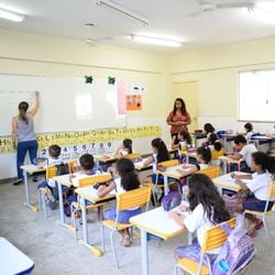 Oportunidades são para os cargos de cuidador de estudantes com deficiência, auxiliar de creche e professor; inscrições podem ser feitas até 15 de dezembro
