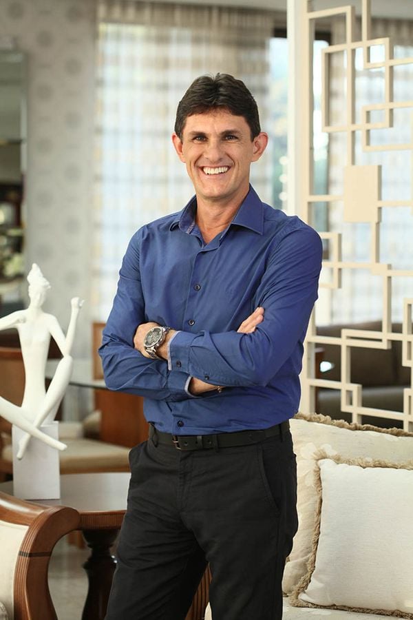 Joanir Smarçaro é um dos fundadores da empresa Móveis Conquista