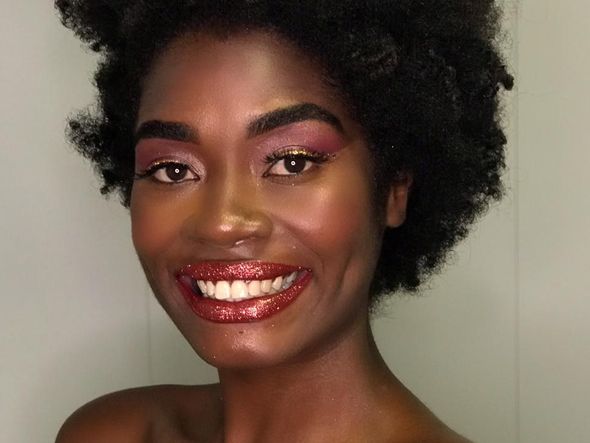 Make de Carnaval feita pela maquiadora Juliana Tovar por Divulgação