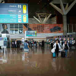 Imagem - Reino Unido diz que gravidade da Covid no Brasil explica quarentena de viajantes