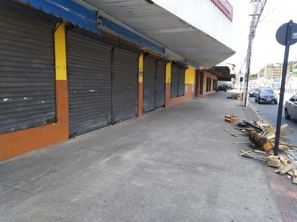 Lojas fechadas na Leitão da Silva, Vitória - ES